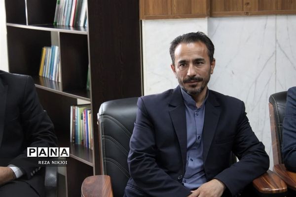 دیدار دانش‌آموزان با نیروی انتظامی شهرستان‌بهارستان