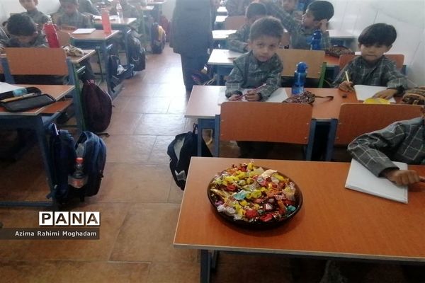 جشن روز جهانی کودک در آموزشگاه پسرانه حافظ یک ناحیه یک