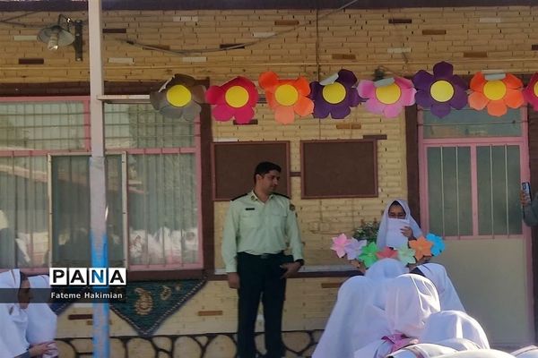 صبحگاه انتظامی در آموزشگاه شهید هادی آریایی ناحیه یک