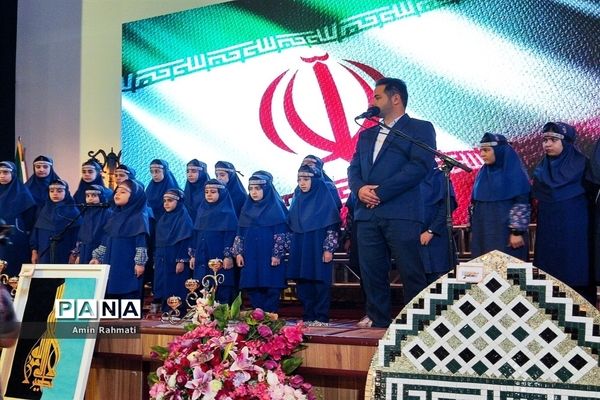 نشست وزیر آموزش و پرورش با فرهنگیان استان فارس