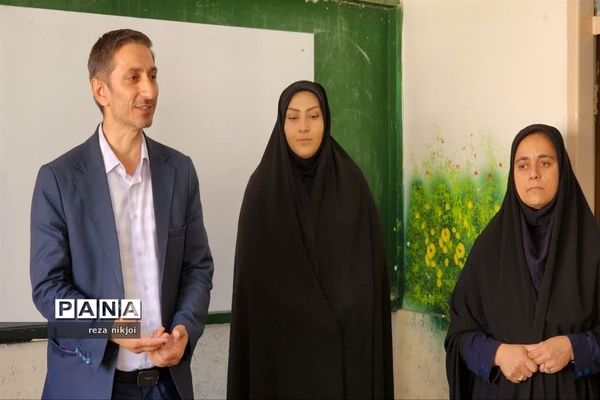 امام جمعه بخش گلستان در آموزشگاه شهید شریعت ناصری