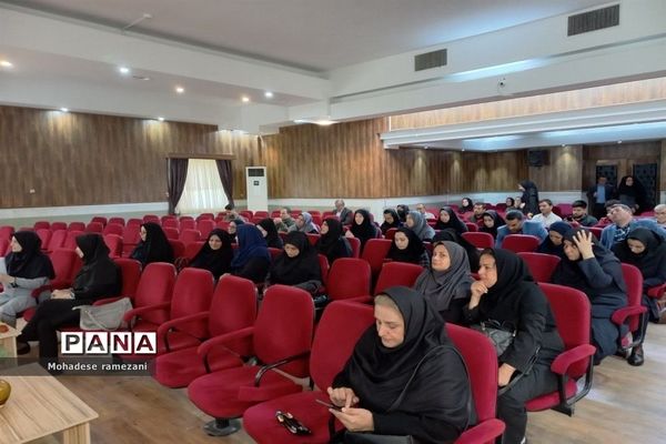 همایش بهداشت روان با حضور کارشناسان و مشاوران ناحیه ۶ مشهد