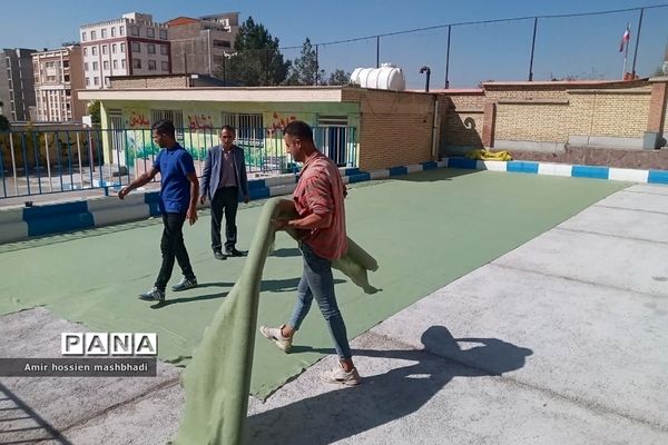 تجهیز و راه‌اندازی زمین چمن مصنوعی دبیرستان شهید بهشتی رودهن