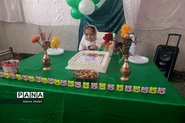 جشن قرآن کلاس اولی ها در دبستان شهید مدنی