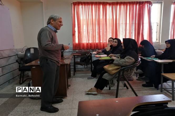 اولین کارگاه از سلسله دورههای آموزشی تخصصی توانمندسازی دبیران
