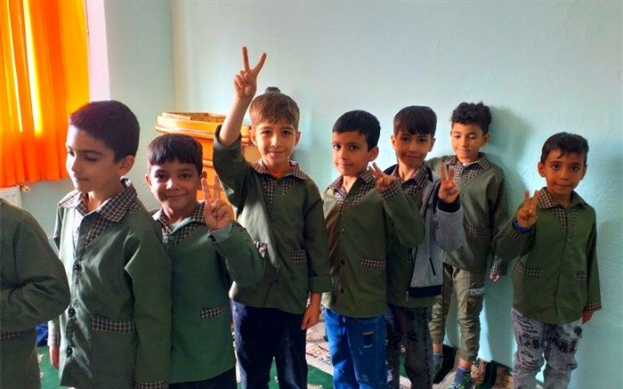 برگزاری اردوی درون مدرسه‌‌ای آسمان‌نما در دبستان امام حسین(ع) ملارد/ فیلم
