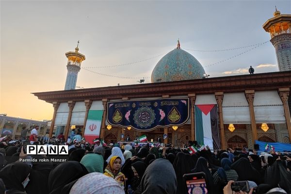 دیدارمردمی رئیس جمهوری با مردم  شیراز