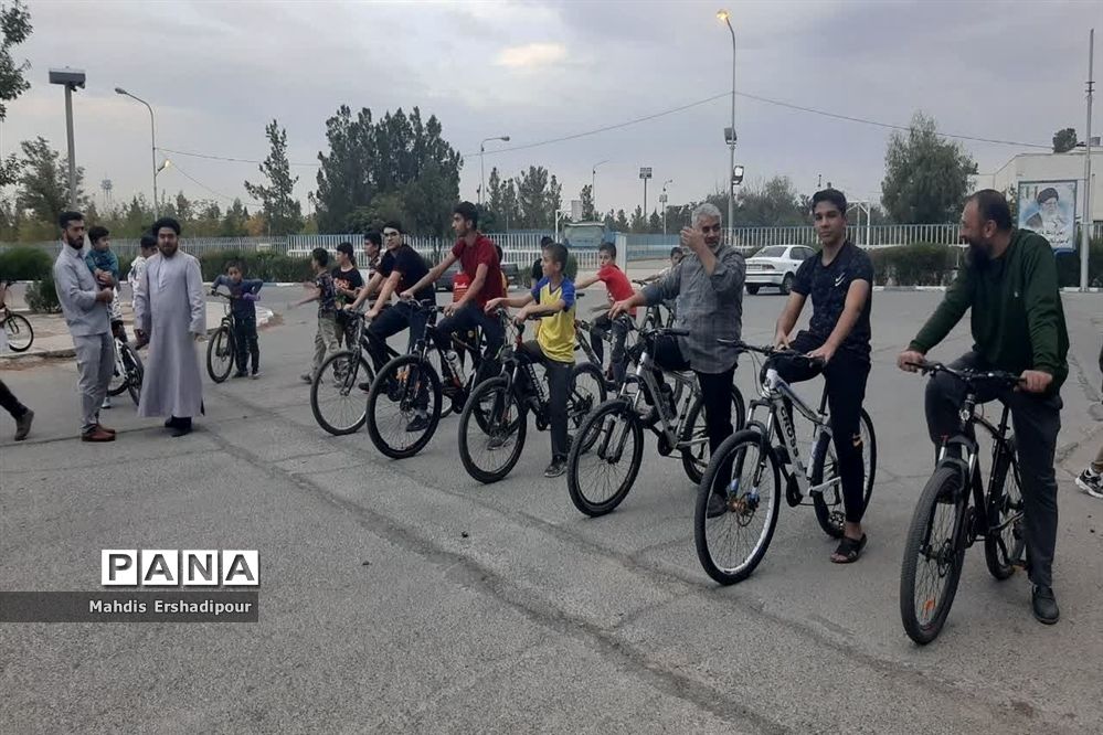 برگزاری مسابقات ورزشی در شهرک شهید درخشان رباط کریم