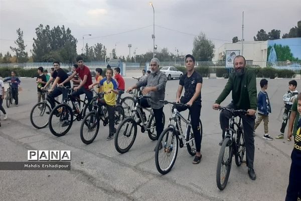 برگزاری مسابقات ورزشی در شهرک شهید درخشان رباط کریم