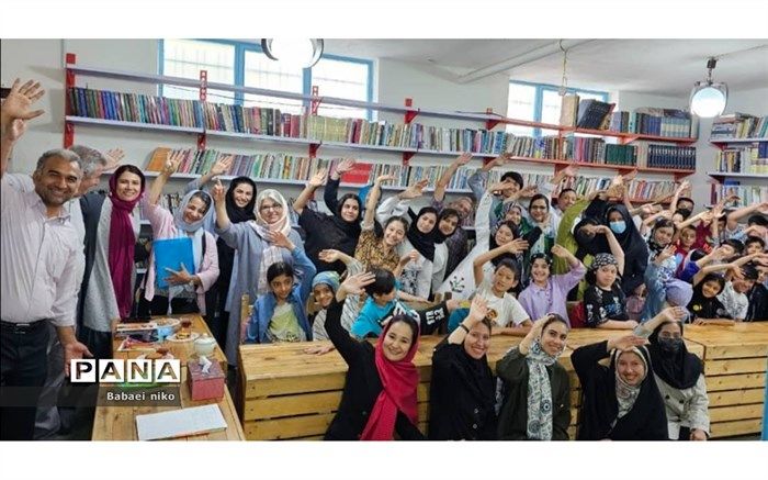 اهدای۵۰۰ جلد کتاب کودک به مدرسه کودکان افغانستانی