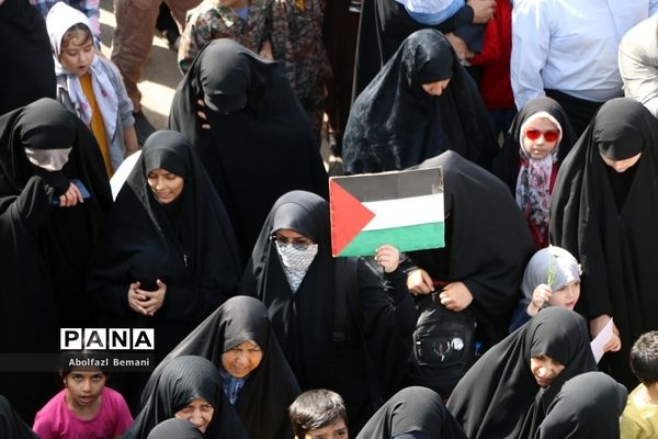 راهپیمایی مردم قم در حمایت از مبارزان فلسطینی