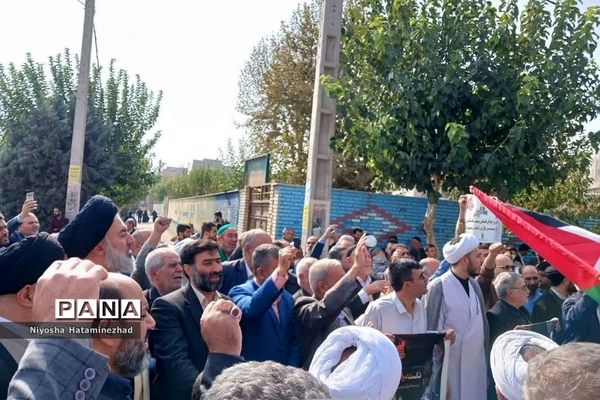 حضور پرشور مردم ناحیه دو بهارستان در راهپیمایی پیروزی مقاومت فلسطین