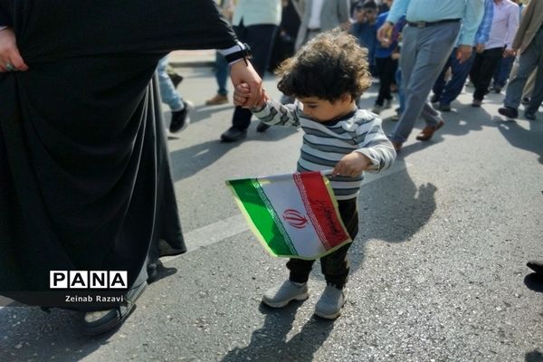 حضور کودکان و نوجوانان قمی در راهپیمایی حمایت از ملت فلسطین
