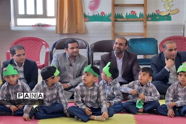 جشن قرآن دانش‌آموزان پایه اول ابتدایی در شهرستان مهریز
