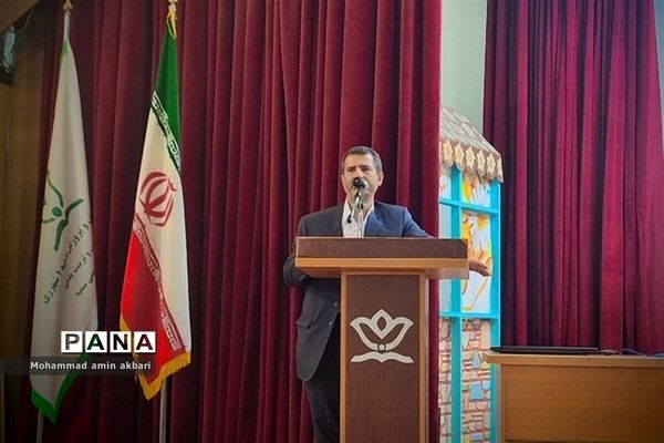 برگزاری جلسه انجمن اولیاء و مربیان در هنرستان امام علی (ع) ناحیه‌یک شهرری