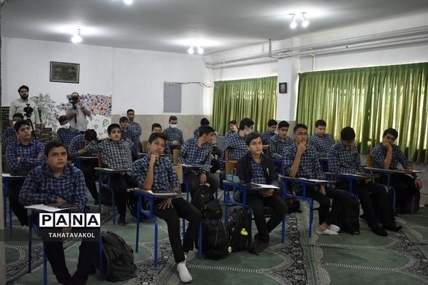 برگزاری کلاس سواد مالی برای  دانش‌آموزان مدرسه امام جعفر صادق(ع)  پردیس