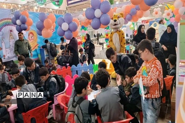 نمایشگاه استانی هفته کودک در ساری