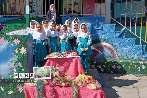 جشن قرآن پایه اول دبستان شهیده بنت‌الهدی شهرستان‌فیروزکوه