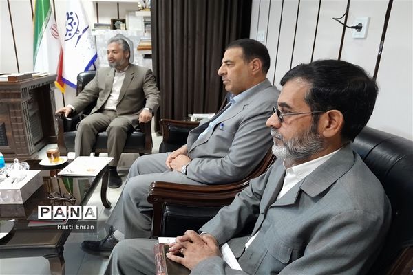 برگزاری جلسه تفاهم‌نامه احداث نمازخانه توسط خیرین فرهنگی در مدارس ناحیه ۷ مشهد