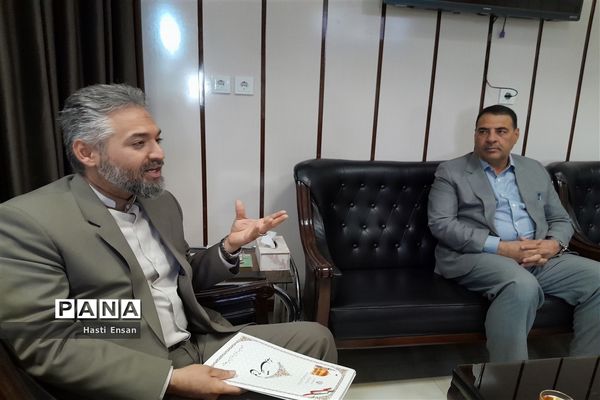 برگزاری جلسه تفاهم‌نامه احداث نمازخانه توسط خیرین فرهنگی در مدارس ناحیه ۷ مشهد