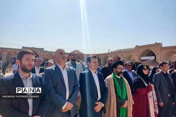 افتتاح جشنواره اقوام ایران زمین در کاروانسرای کنارگرد فشافویه