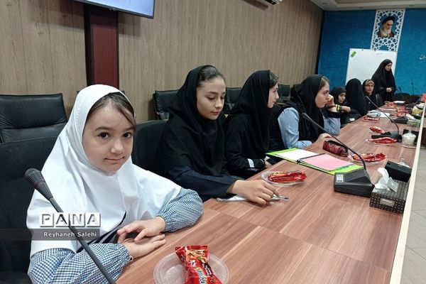 برگزاری طرح هر مدرسه یک خبرنگار در ناحیه ۲ بهارستان