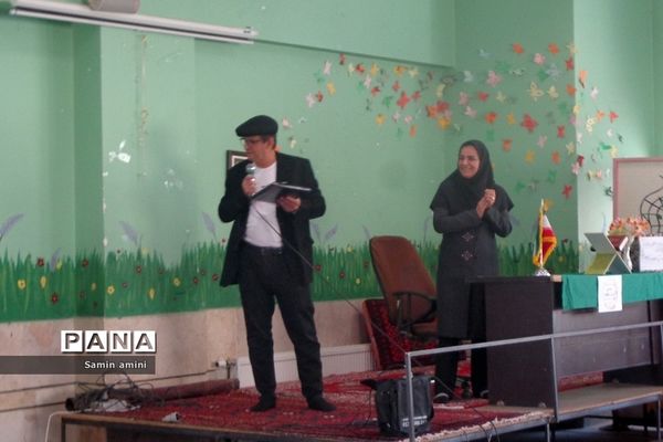 انتخابات انجمن اولیا و مربیان در مدرسه حضرت زینب و حضرت خدیجه(س) رودهن