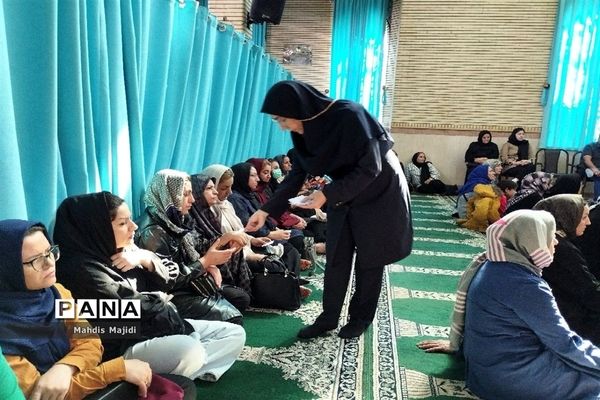 انتخابات انجمن اولیاء و مربیان دبیرستان حجاب ملارد