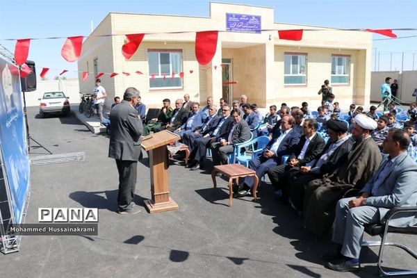 افتتاح مدرسه مهر نوین در ابرکوه