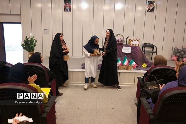انتخابات انجمن اولیا و مربیان در دو مدرسه رودهن