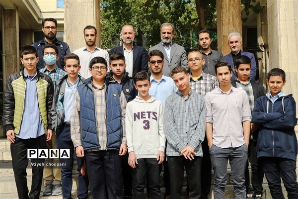 دیدار معاون پرورشی و فرهنگی آموزش و پرورش شهر تهران با دانش‌آموز خبرنگاران پانا