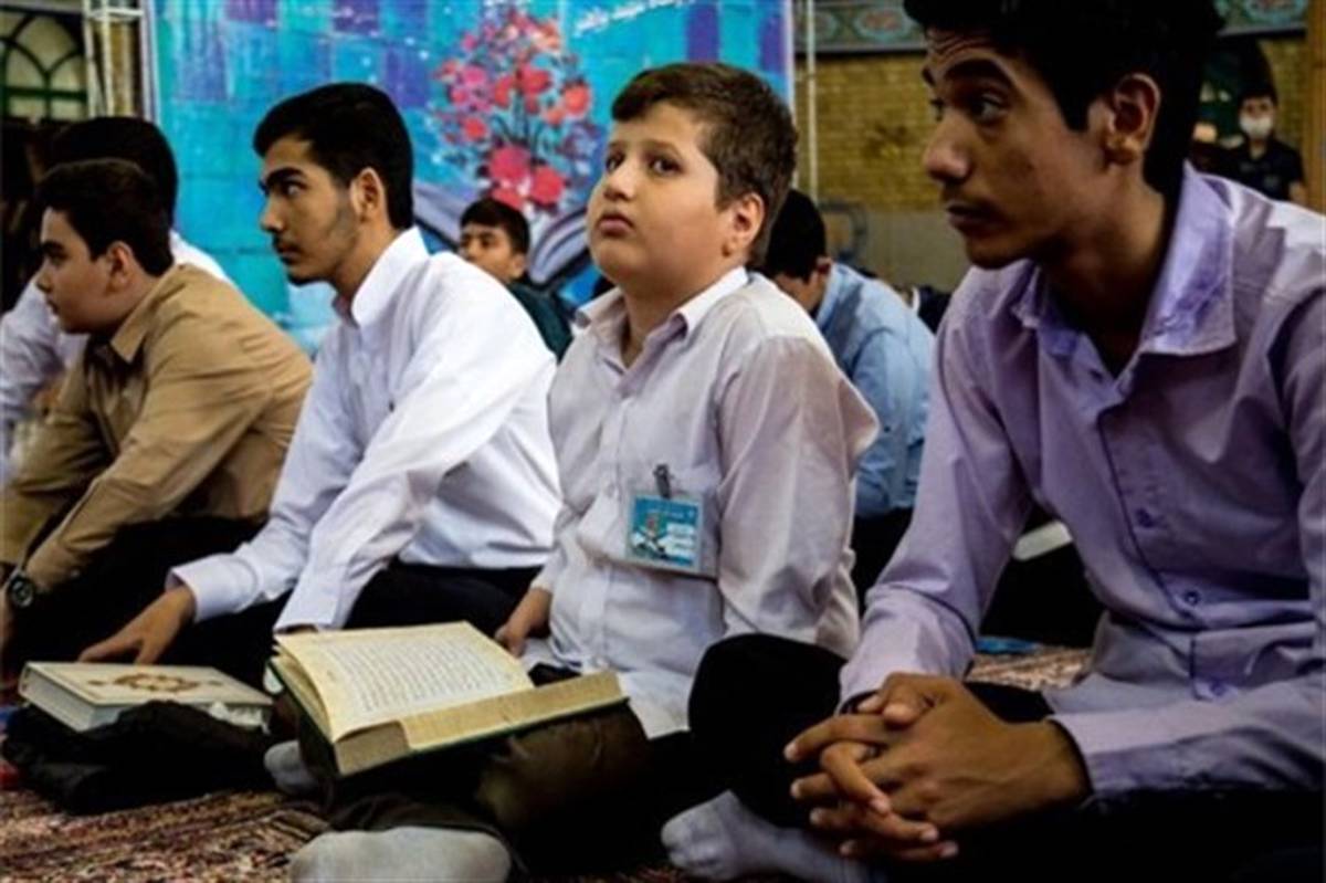 استفاده از منابع درسی در اجرای مسابقات قرآن، عترت و نماز