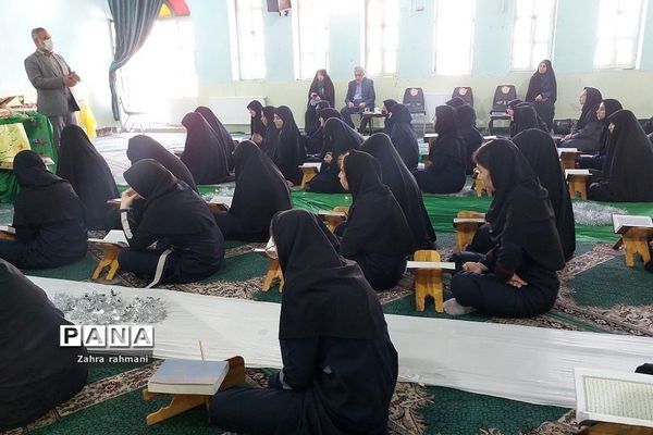 مراسم ولادت حضرت‌ عبدالعظیم حسنی(ع) در دبیرستان حجاب ناحیه‌یک شهرری