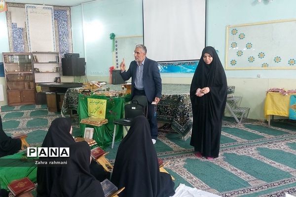 مراسم ولادت حضرت‌ عبدالعظیم حسنی(ع) در دبیرستان حجاب ناحیه‌یک شهرری