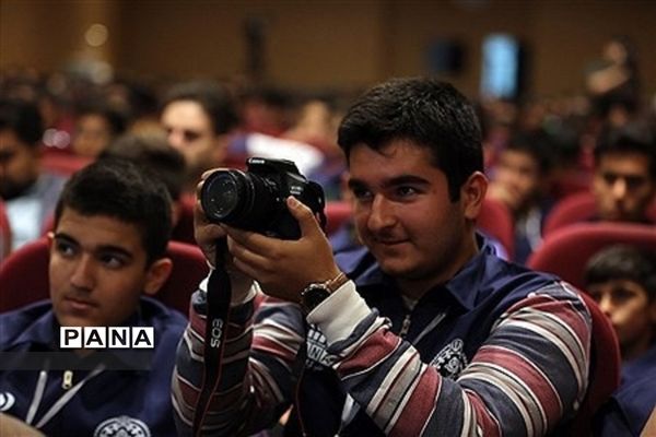 حضور دانش‌آموزان پسر البرزی در اردوی ملی خبرنگاران پانا