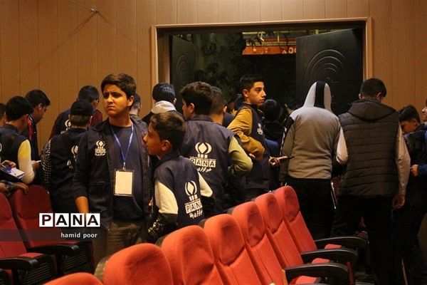 حضور 32 دانش‌آموز خبرنگار استان کرمان در اردوی ملی خبرنگاران