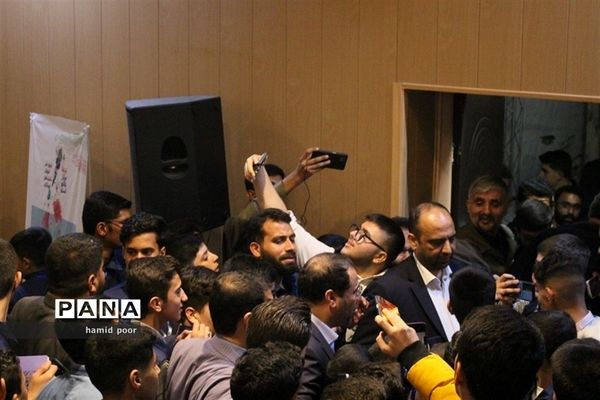 حضور 32 دانش‌آموز خبرنگار استان کرمان در اردوی ملی خبرنگاران