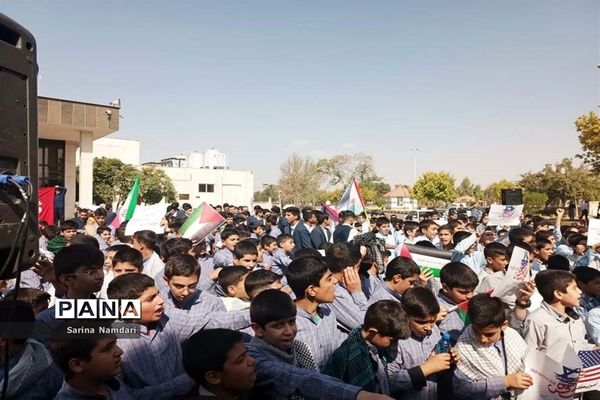 قلب دانش‌آموزان ایرانی برای کودکان مظلوم غزه می‌تپد