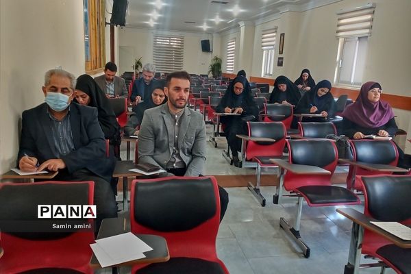 کارگاه توانمندسازی مدیران مدارس پیرامون حقوق ورزشی و درس تربیت‌بدنی  در رودهن
