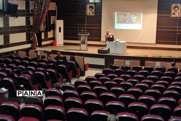 جلسه توانمند‌سازی ویژه مدیران شهرستان شهریار در کانون شهید ‌کافی شهریار