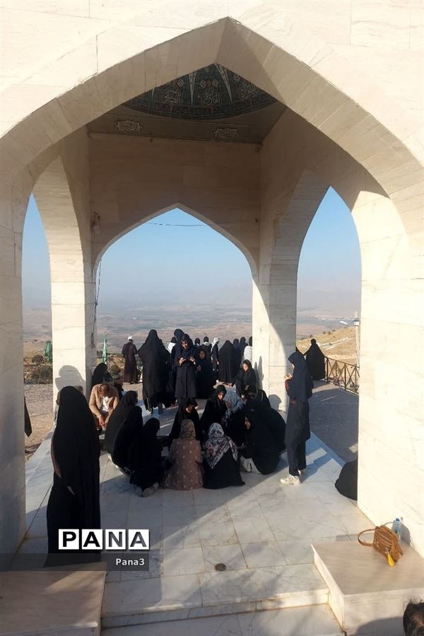 حضور دانش‌آموزان منطقه ۳  در سرزمین‌های نور و دفاع مقدس