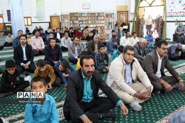 بیان خطبه‌ها و اقامه نماز جمعه برای محکومیت جنایات رژیم غاصب اسرائیل در مه ولات
