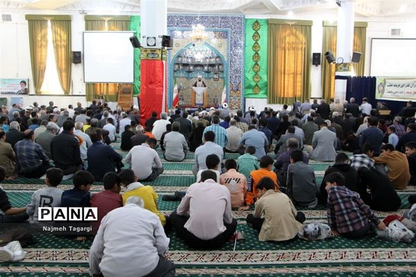 بیان خطبه‌ها و اقامه نماز جمعه برای محکومیت جنایات رژیم غاصب اسرائیل در مه ولات