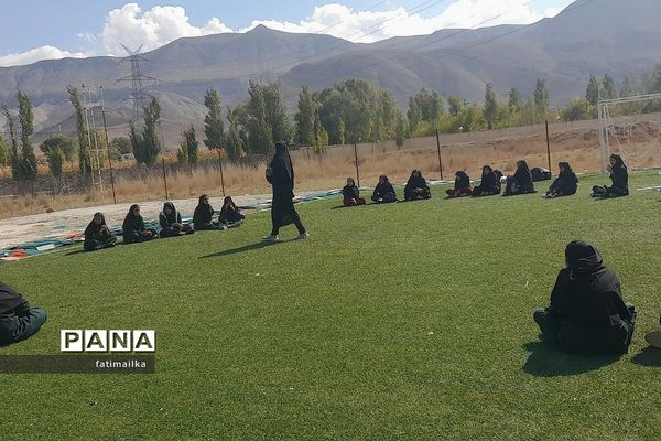 اردوی یک‌روزه علمی تربیتی دانش‌آموزان دبیرستان شهید سردار سلیمانی شهرستان فیروزکوه در اردوگاه نور