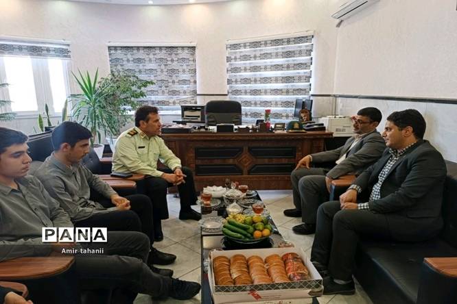 دیدار مدیر آموزش و پرورش منطقه۱۸ شهر تهران با روسا کلانتریهای منطقه