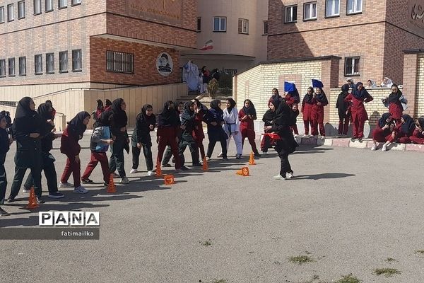 مراسم المپیاد ورزشی درون مدرسه‌ای در دبیرستان دخترانه شهید سردار سلیمانی شهرستان‌فیروزکوه