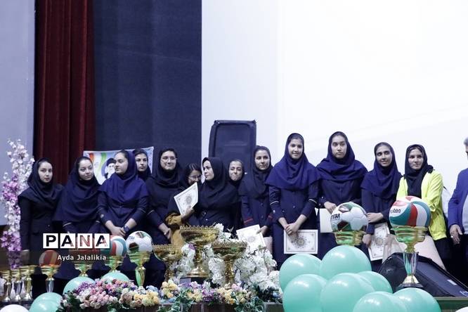 مراسم تقدیر از قهرمانان و مدالآوران ورزشی آموزش و پرورش اسلامشهر