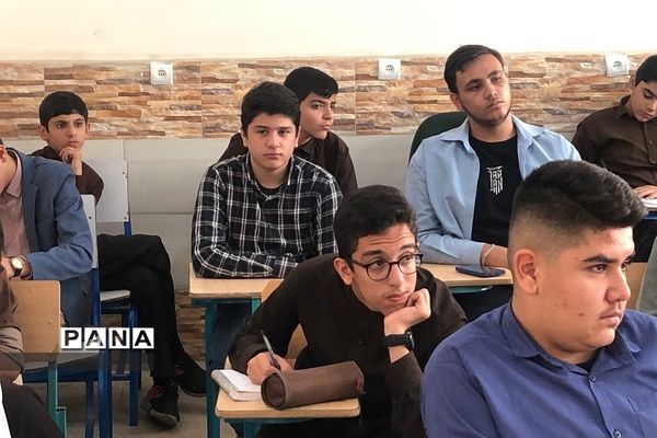اولین جلسه آموزشی طرح هر مدرسه یک خبرنگار در ناحیه 2 شهرری