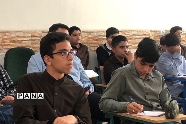 اولین جلسه آموزشی طرح هر مدرسه یک خبرنگار در ناحیه 2 شهرری