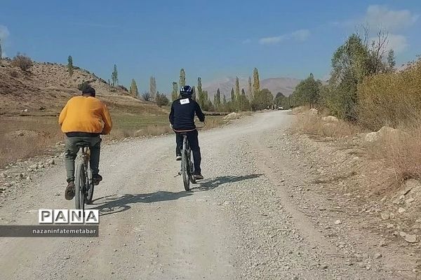 برگزاری مسابقه دوچرخه‌سواری کوهستان به‌مناسبت هفته تربیت‌بدنی در شهرستان فیروزکوه